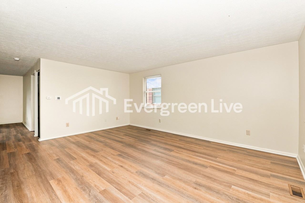 8127 Mount Charles Dr - Photo 4 of 15