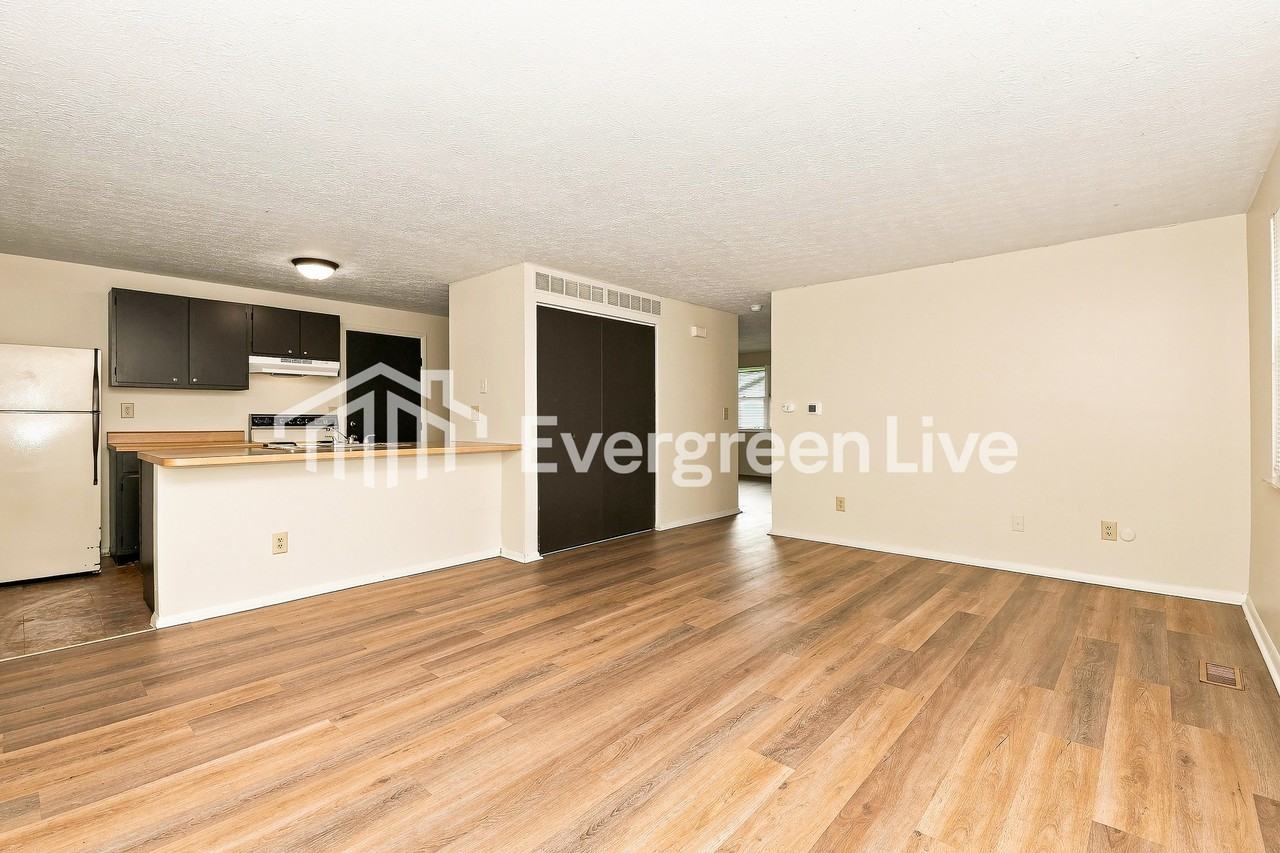8127 Mount Charles Dr - Photo 5 of 15