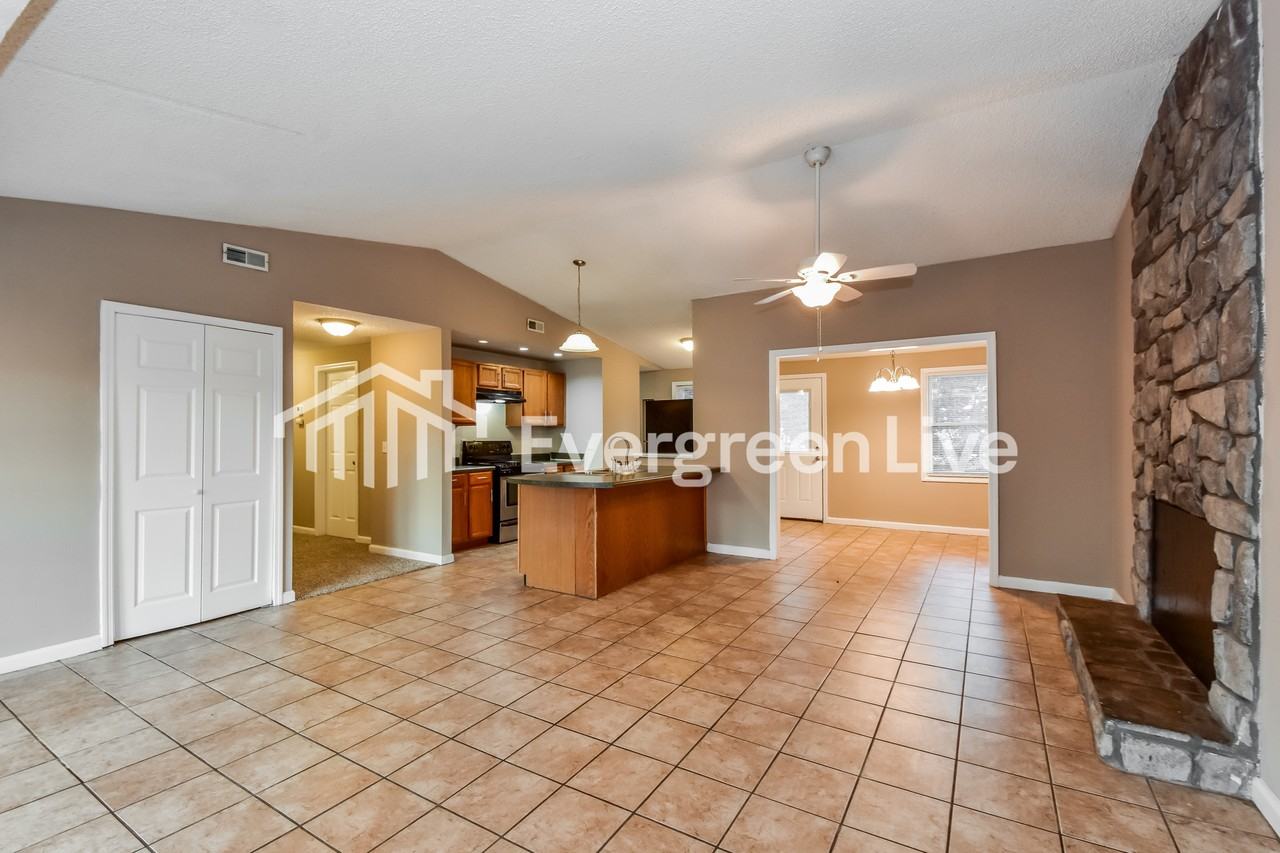 2700 Florentine Rd - Photo 4 of 15