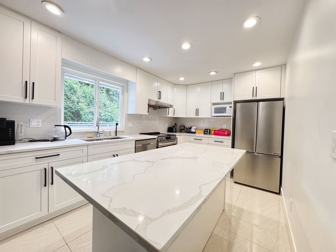 13768 32 Avenue - Photo 2 of 15