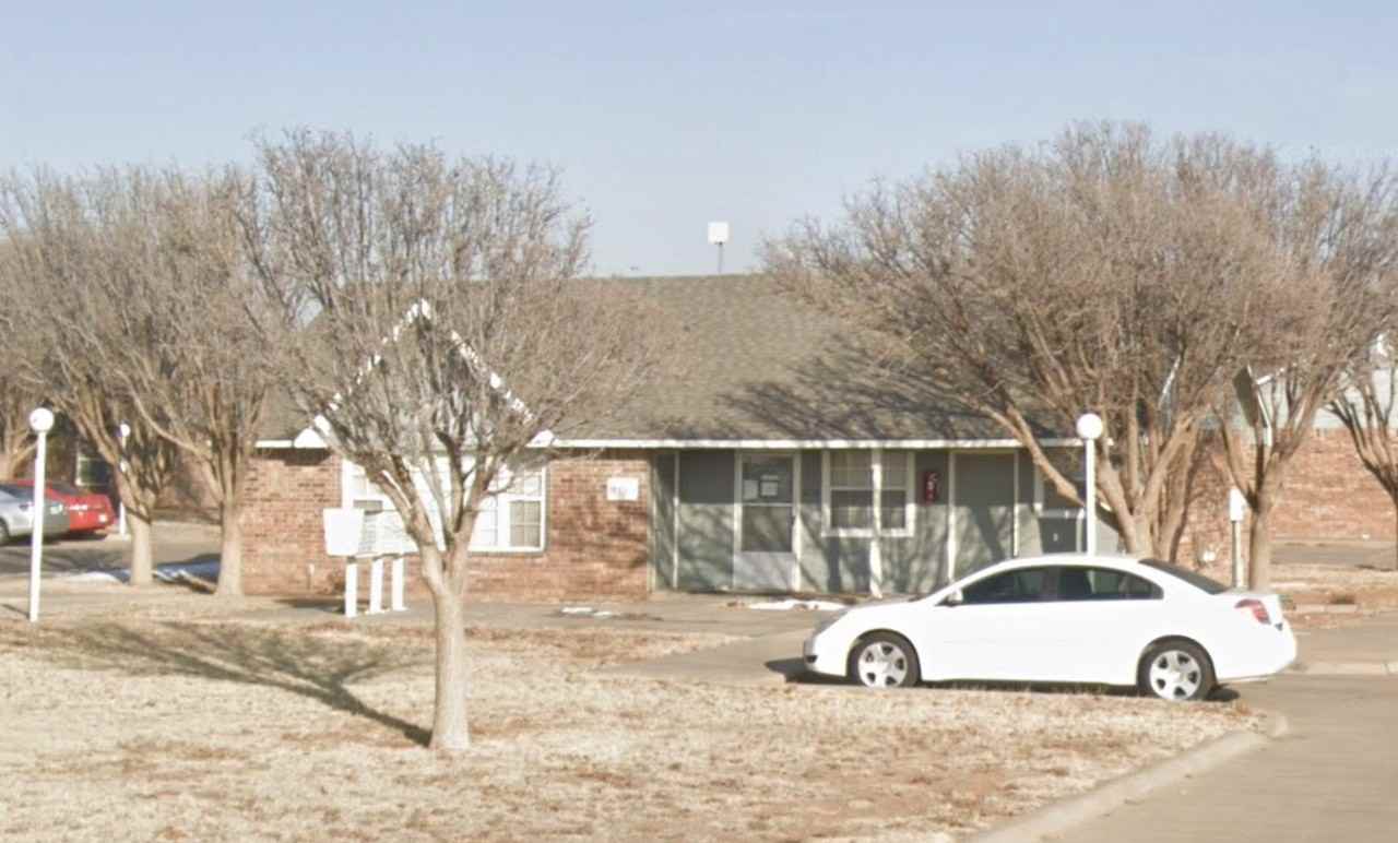 903 S Alamo Rd - Photo 3 of 6