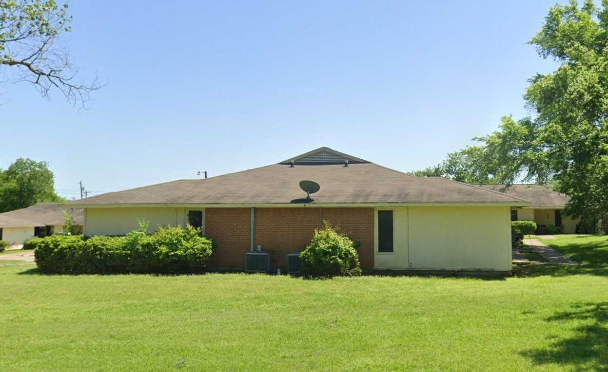 920 E Sumpter St - Photo 3 of 7