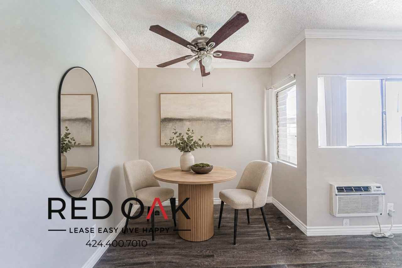 15405 Vanowen St - Photo 5 of 16