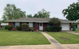 featured image of 2504 Middlecoff Dr
