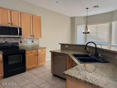 26216 N 73rd Ave - Photo 7 of 36