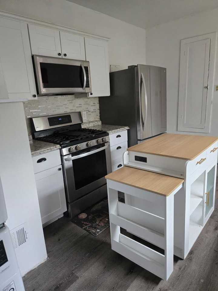 528 Church St - Photo 5 of 12