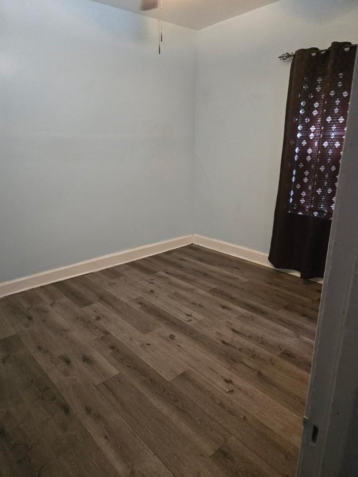 528 Church St - Photo 6 of 12