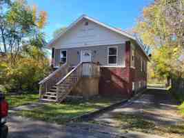 featured image of 4738 Delaware St