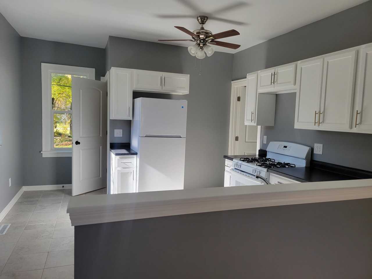 4738 Delaware St - Photo 4 of 14