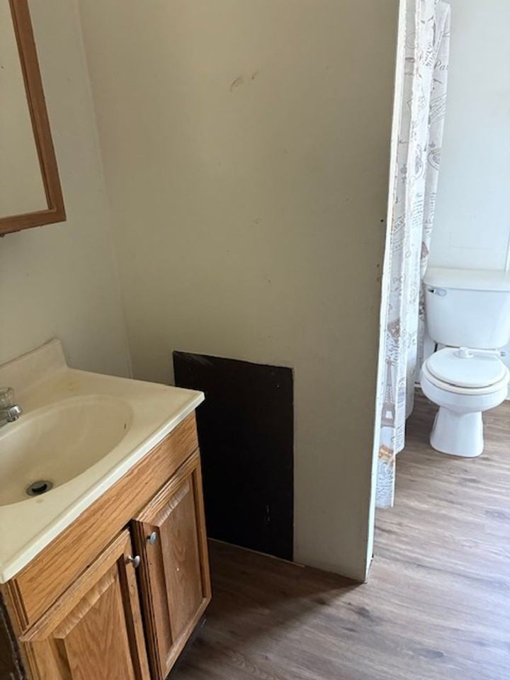 302 Clay St - Photo 3 of 9
