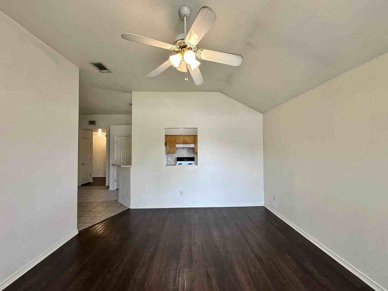 4102 Alan Kent Dr - Photo 3 of 35