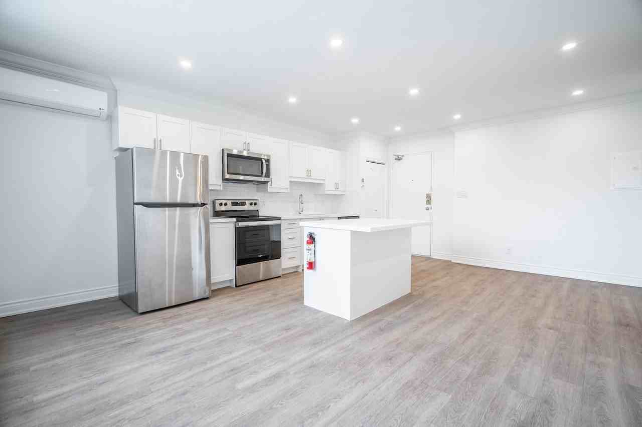 112 St Joseph'S Dr #203 - Photo 7 of 14