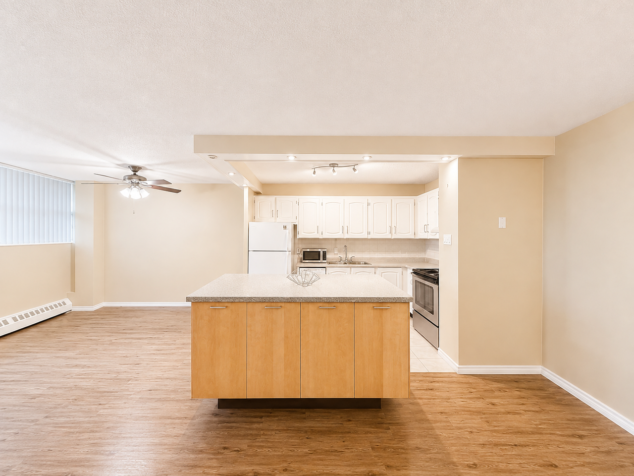215 Glenridge Ave #509 - Photo 3 of 16