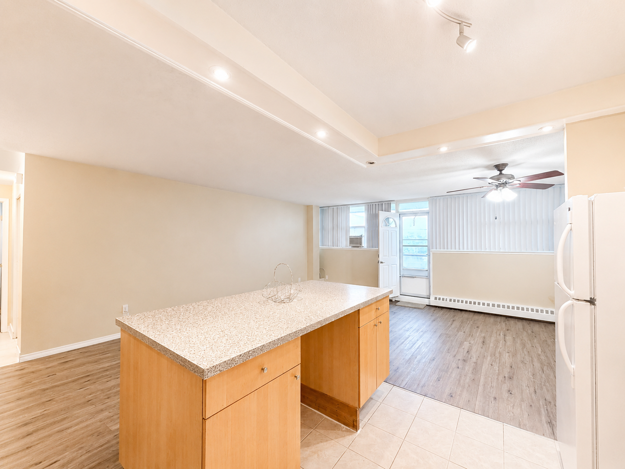 215 Glenridge Ave #509 - Photo 5 of 16