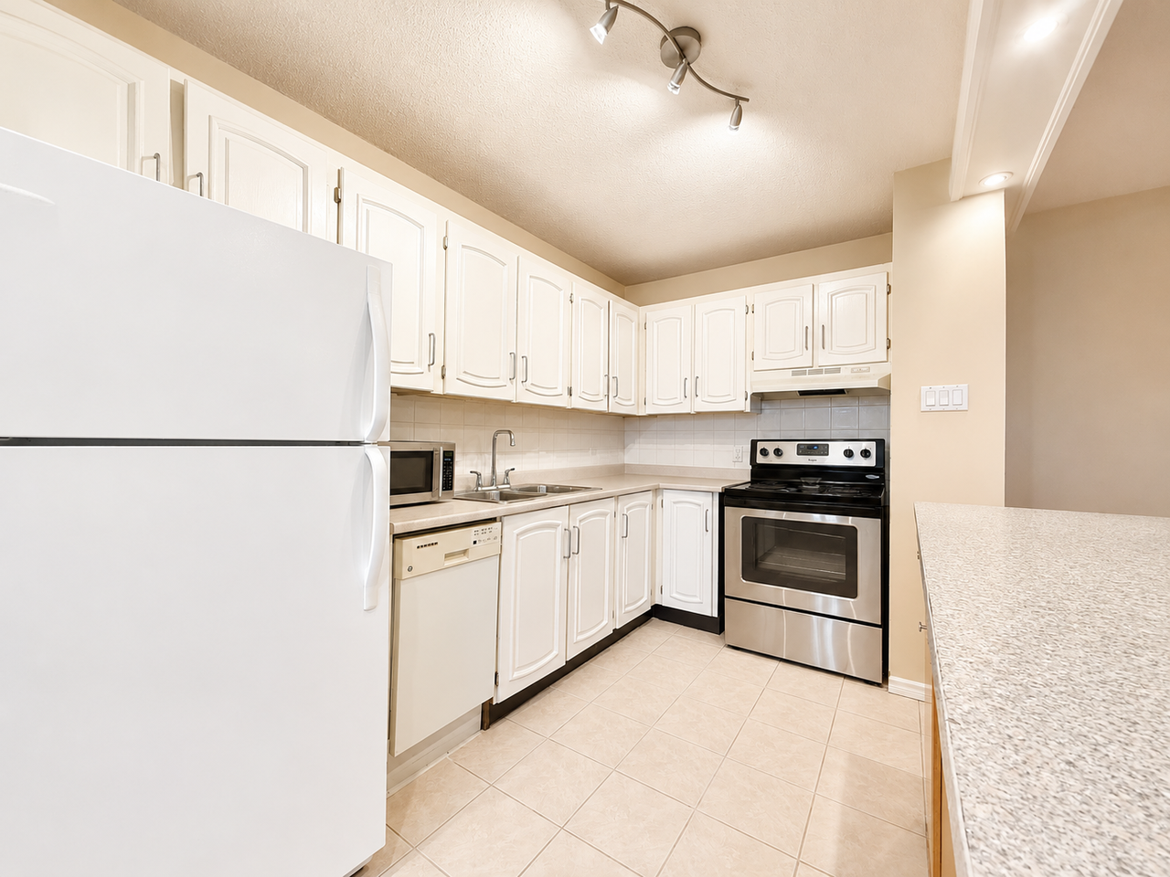 215 Glenridge Ave #509 - Photo 7 of 16