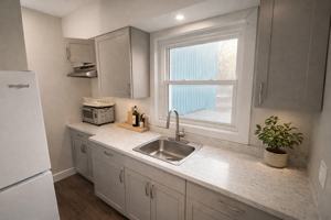 featured image of 246 Wharncliffe Rd S #5