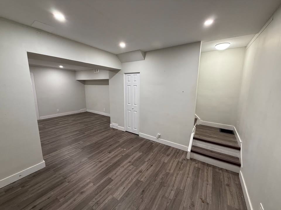 246 Wharncliffe Rd S #5 - Photo 5 of 11