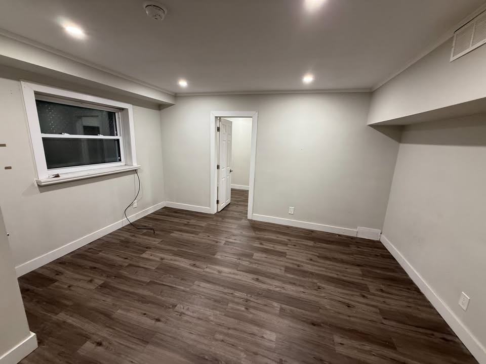 246 Wharncliffe Rd S #5 - Photo 7 of 11