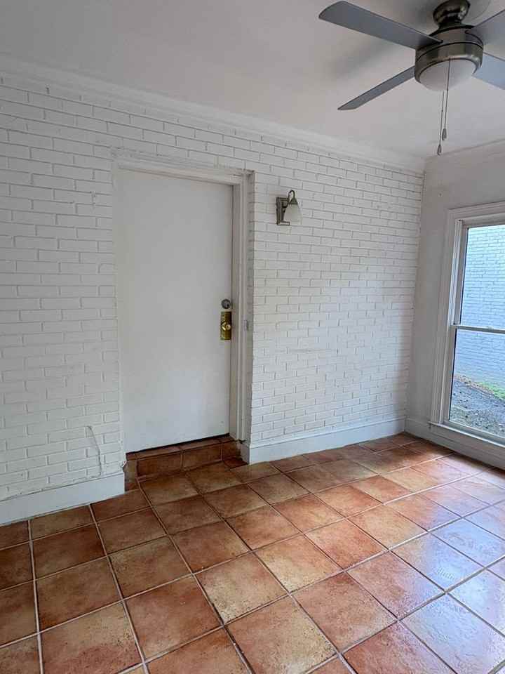 219-Hillcrest - Photo 2 of 6