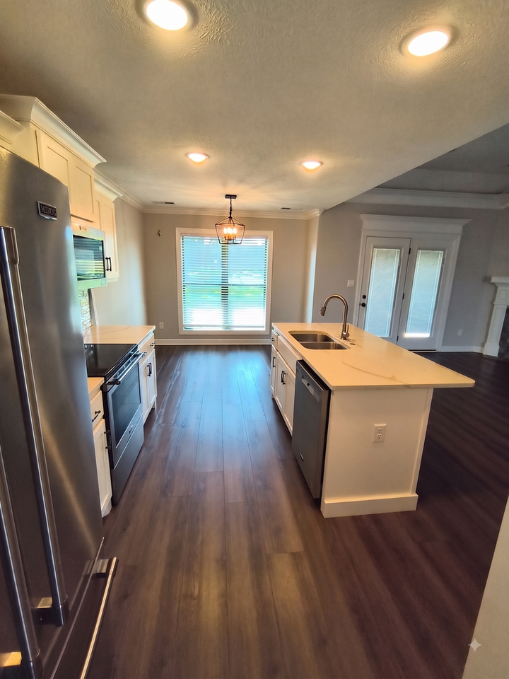 114 Gatewick Dr - Photo 3 of 21
