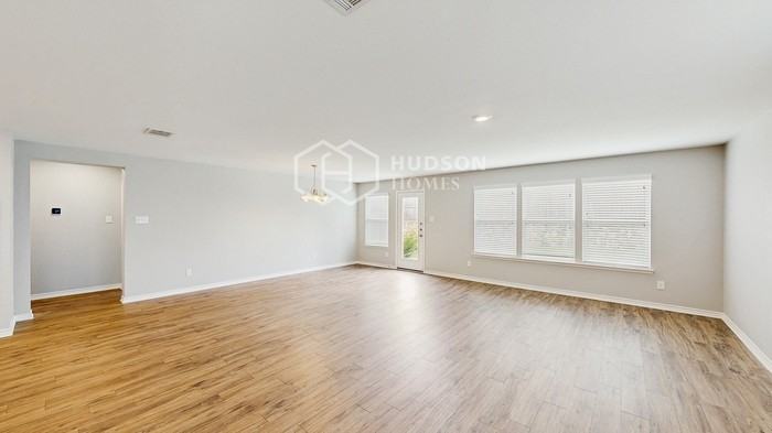 2716 Tobias Ln - Photo 4 of 30