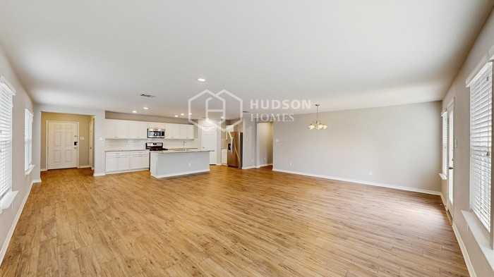2716 Tobias Ln - Photo 5 of 30