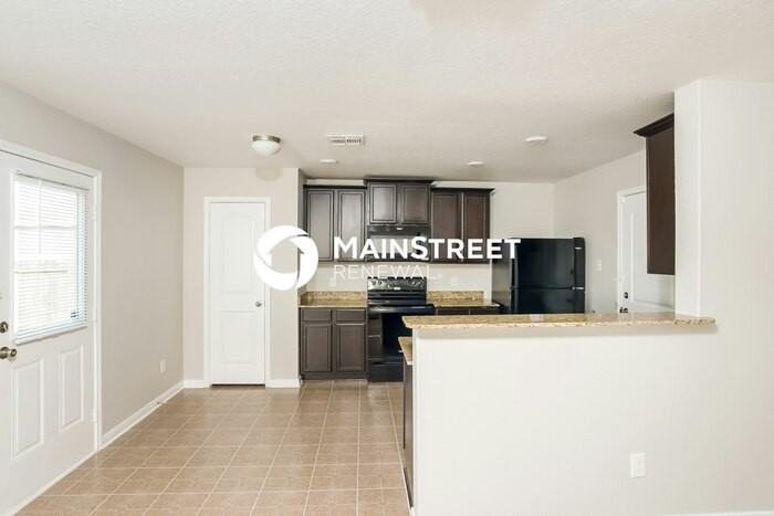 6138 Lakefront St - Photo 6 of 17