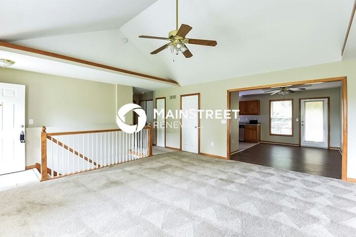 1706 Brooke Ct - Photo 4 of 17