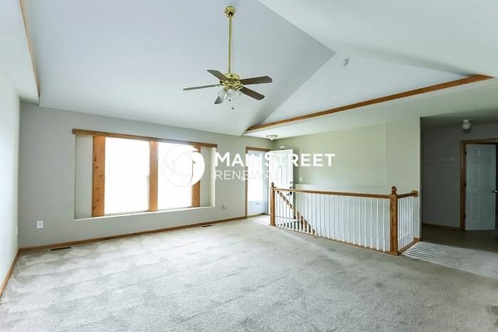 1706 Brooke Ct - Photo 5 of 17