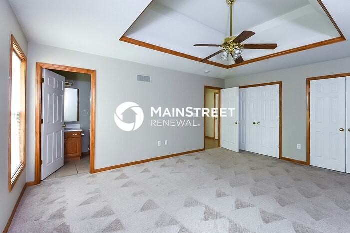 1706 Brooke Ct - Photo 7 of 17