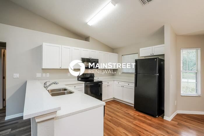 3748 Ne 15th Pl - Photo 6 of 16