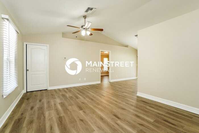 2710 16th St W - Photo 3 of 16
