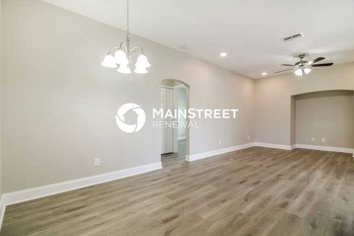 4510 6th St W - Photo 4 of 16