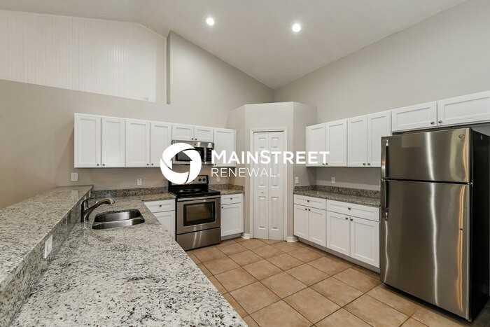 4304 Ne 20th Ct - Photo 5 of 16