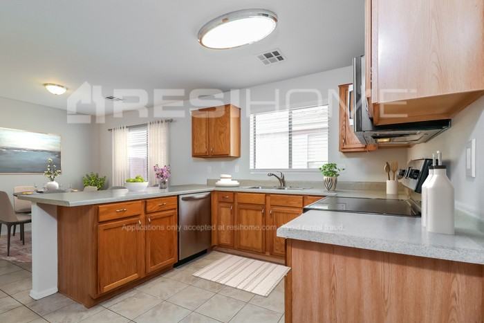 23403 W Cocopah St - Photo 2 of 17