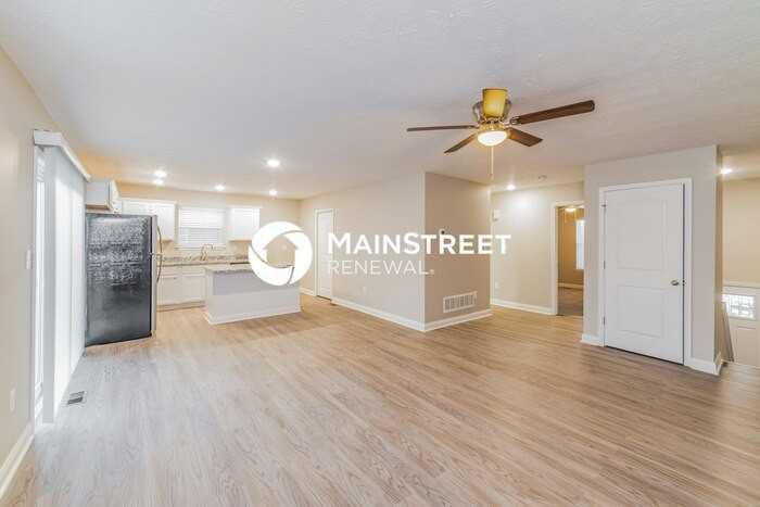 348 Grand Oak Blvd - Photo 4 of 17