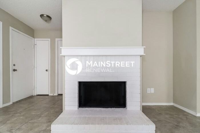 12136 Worchester Dr - Photo 2 of 16
