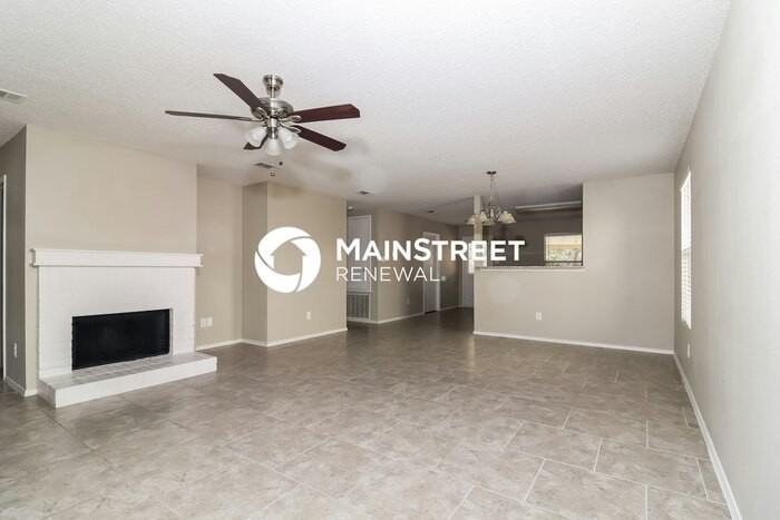 12136 Worchester Dr - Photo 3 of 16