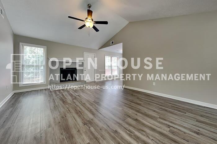 21 Leighs Grove Way - Photo 4 of 21