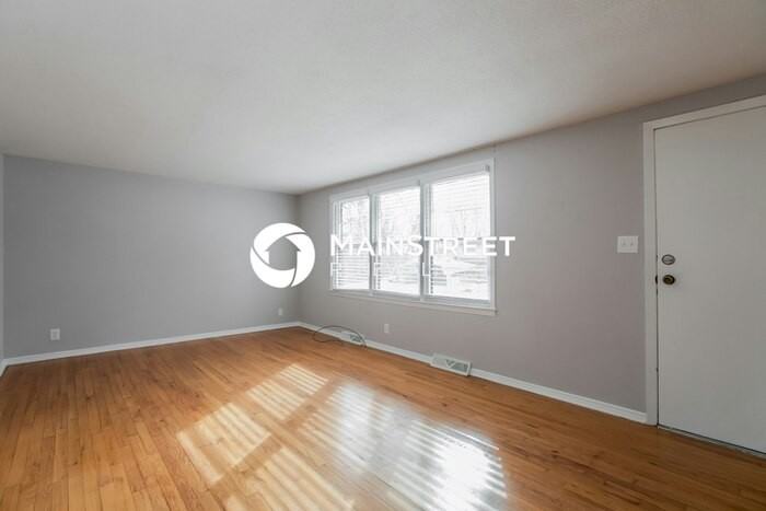 4400 Nw 50th St - Photo 2 of 17