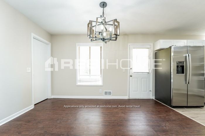 1763 Stag Dr Nw - Photo 4 of 20
