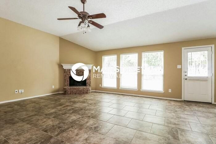 8005 Mcmurtry Dr - Photo 3 of 15