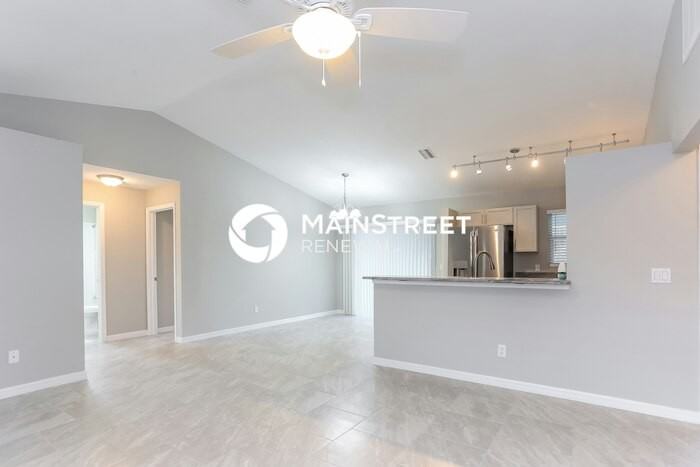 4254 Apollo Ave - Photo 4 of 16