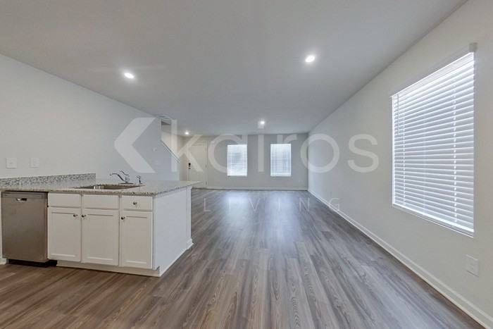 329 Ironwood Ct - Photo 4 of 22