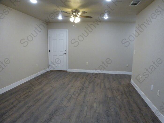 1305 Mission Dr #A - Photo 4 of 18