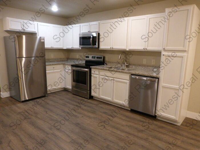 1305 Mission Dr #A - Photo 6 of 18