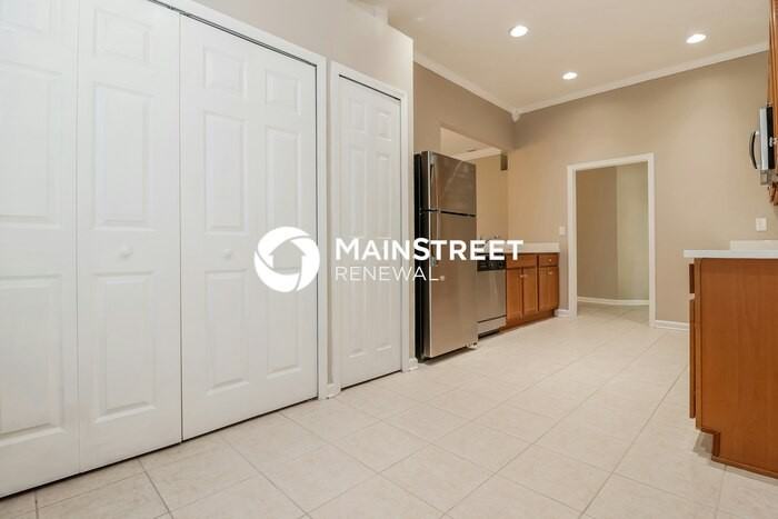 654 White Flower Way - Photo 5 of 16
