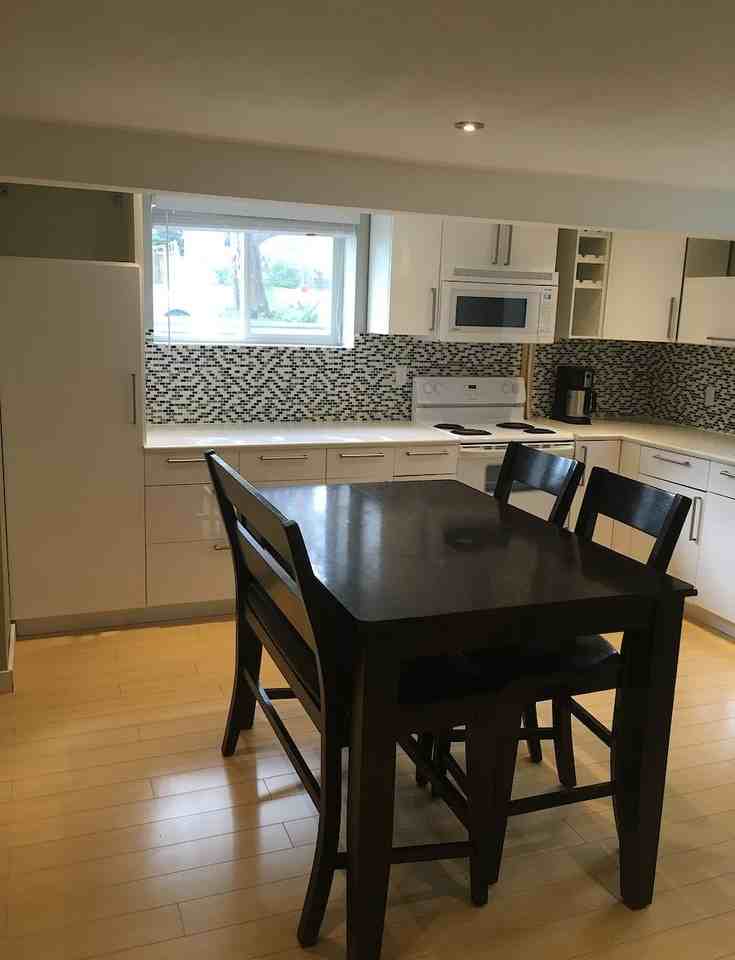 2440 22a St Nw - Photo 3 of 13