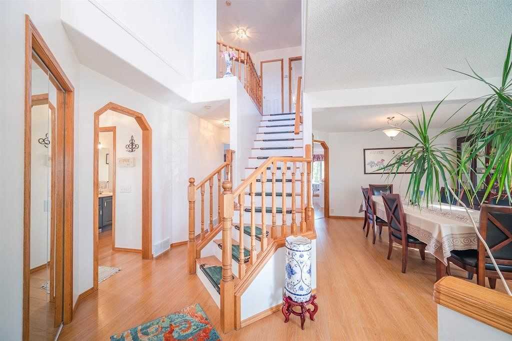 70 Schooner Close Nw - Photo 3 of 16