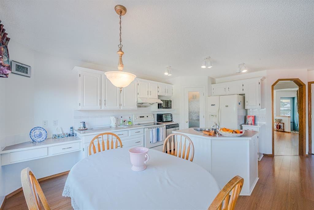 70 Schooner Close Nw - Photo 7 of 16